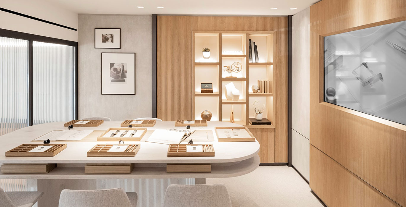【USA】High-end watch chain store showcase project