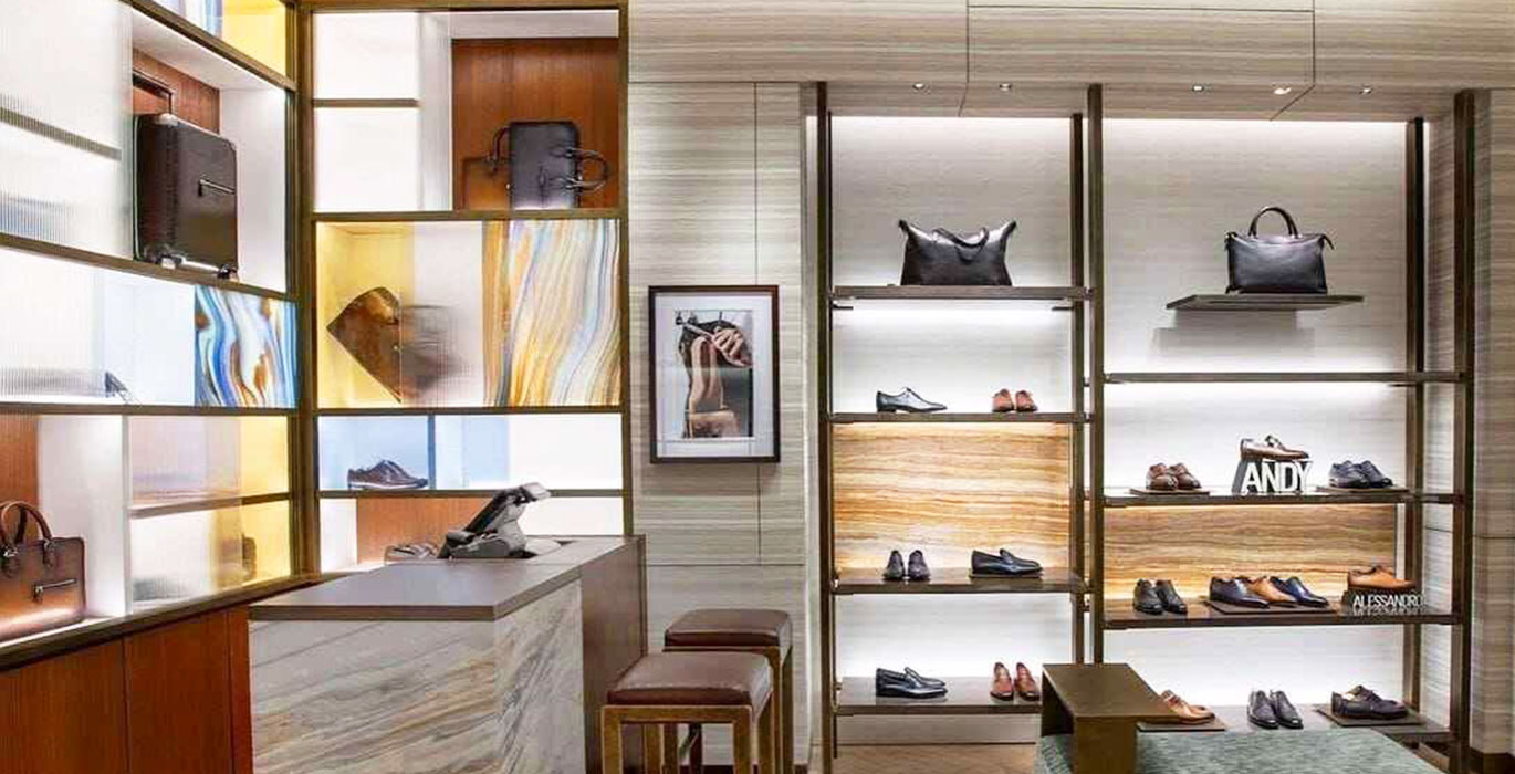 【Qatar】Luxury leather products retail store showcase project