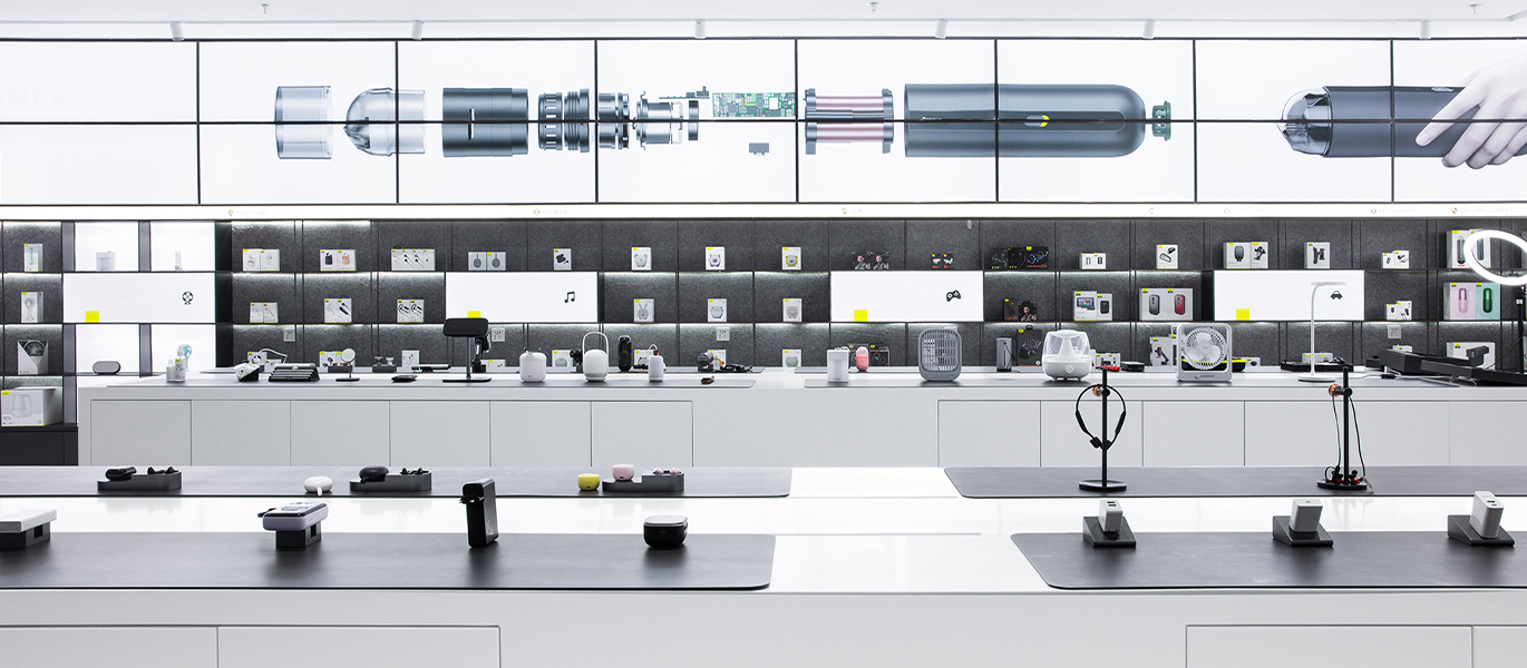 【China】High-end smart digital device retail store display cabinet design